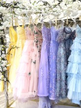 Výprodej plesových šatů startuje!